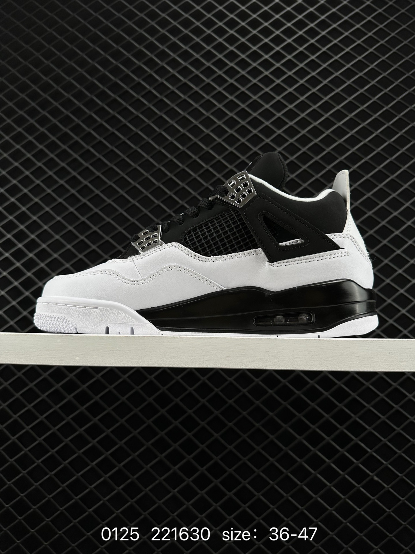 Nike Air Jordan 4 Retro”Bred Reimagined“